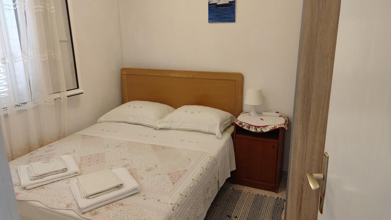Apartmani Vinko Bol Exterior photo