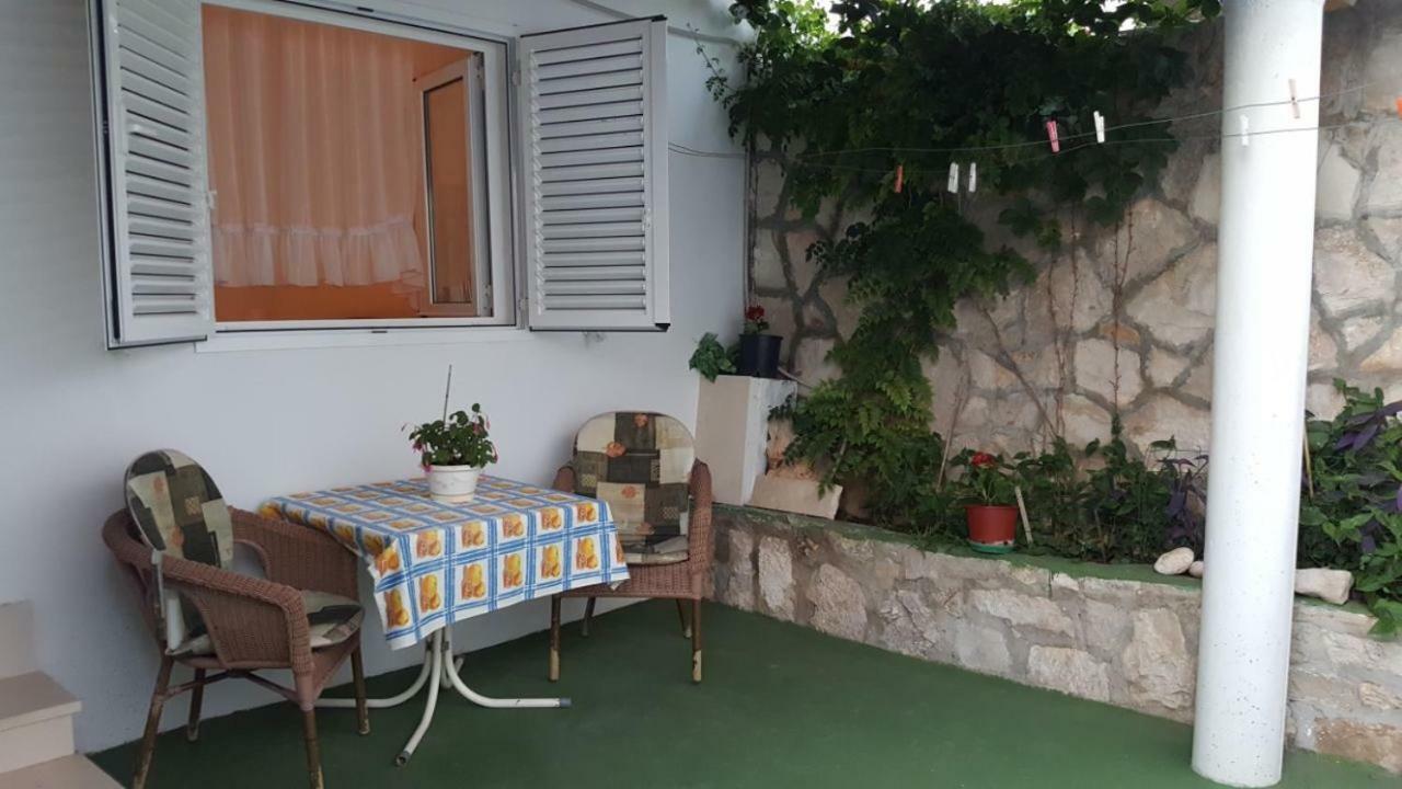 Apartmani Vinko Bol Exterior photo