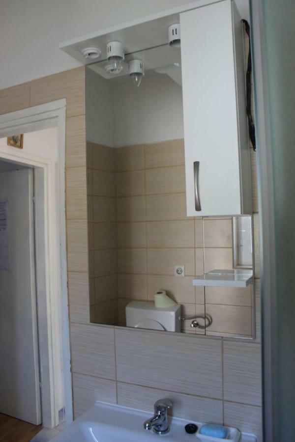 Apartmani Vinko Bol Exterior photo