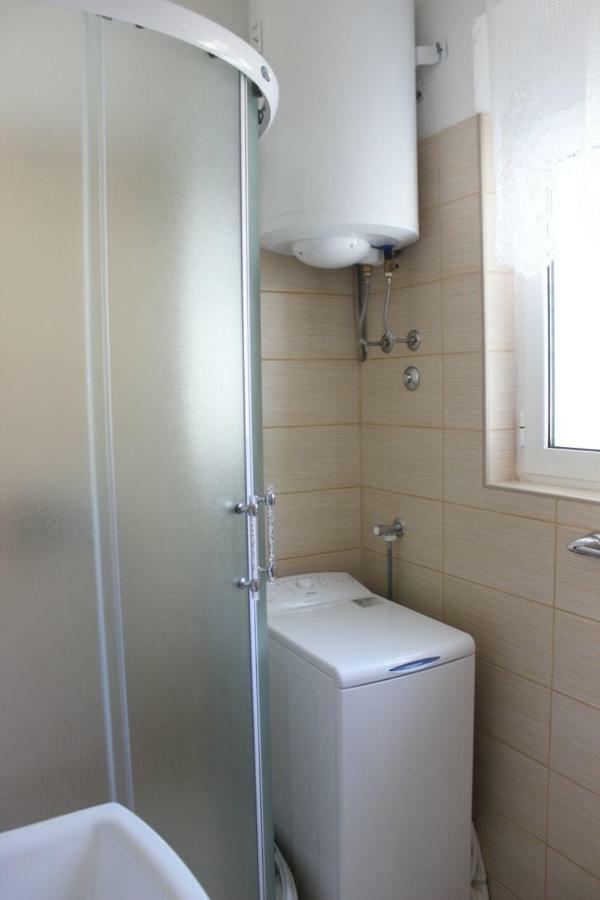 Apartmani Vinko Bol Exterior photo