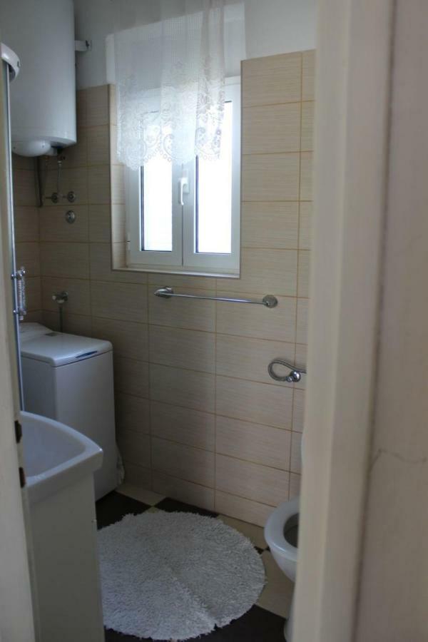 Apartmani Vinko Bol Exterior photo
